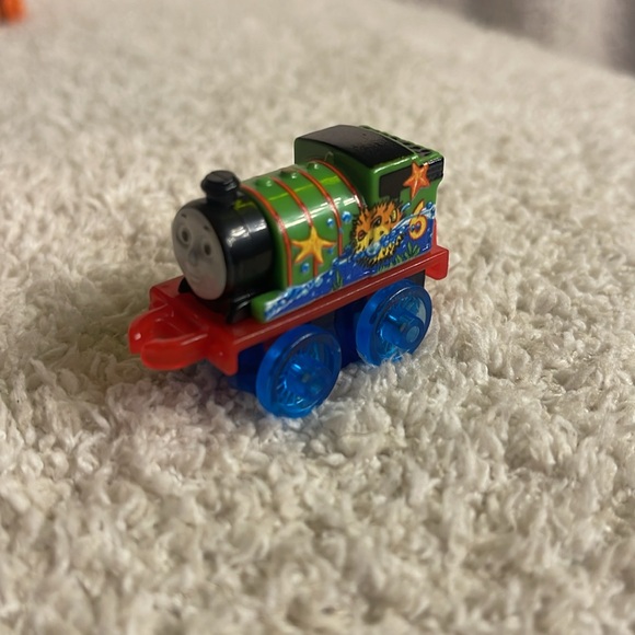 Thomas & Friends MINI’S - Picture 8 of 9